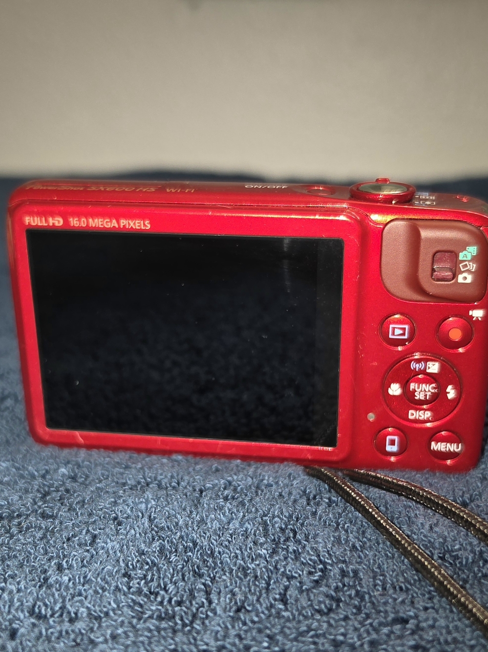 Canon PowerShot SX600 HS Camera Kit In Red - Picture 13 of 16